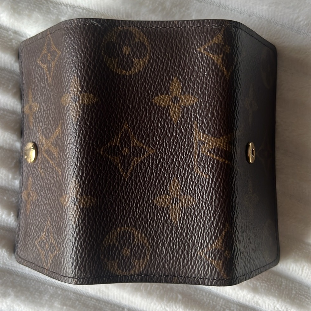 Louis Vuitton 4 Key Holder - Picture 7 of 10